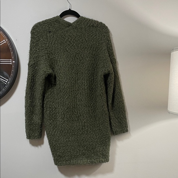 Altar'd State Forest Moss Fuzzy Green Cardigan the grinch vibe christmas - Picture 4 of 14